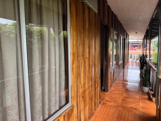 La Fortuna Alpha Arenal旅舍 外观 照片